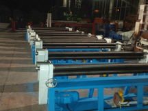 Machine à rouler les tôles asymétriques à trois rouleaux mécaniques