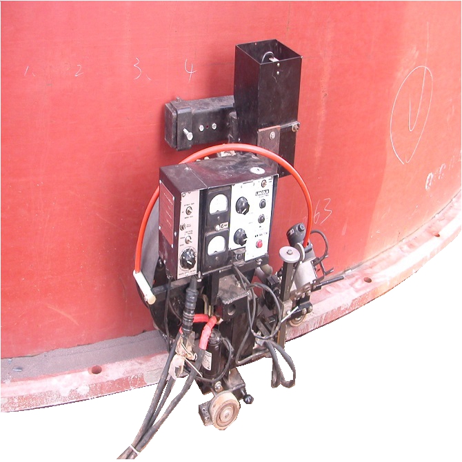 Tracteur automatique de soudure de réservoir d'acier inoxydable pour la construction de réservoir d'huile