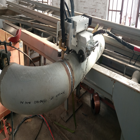 Machine de soudure orbitale de tuyau de grand diamètre FCAW pour tuyau au coude avec laser à fibre