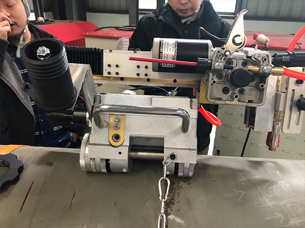 Machine à souder orbitale