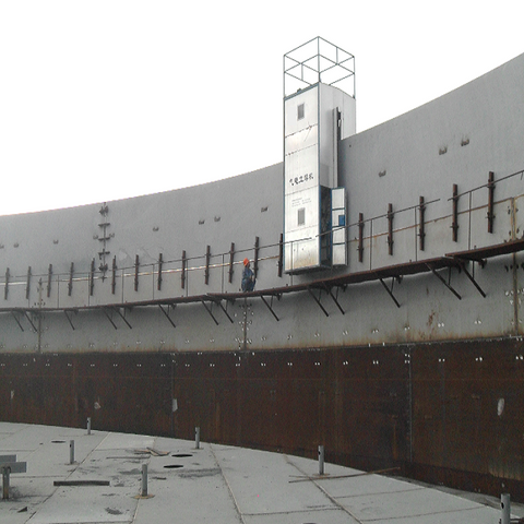 Soudeuse verticale circonférentielle et automatique pour réservoir de pétrole brut