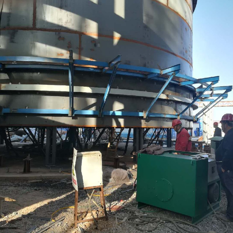 Vérins hydrauliques simples pour la construction de réservoirs de gaz